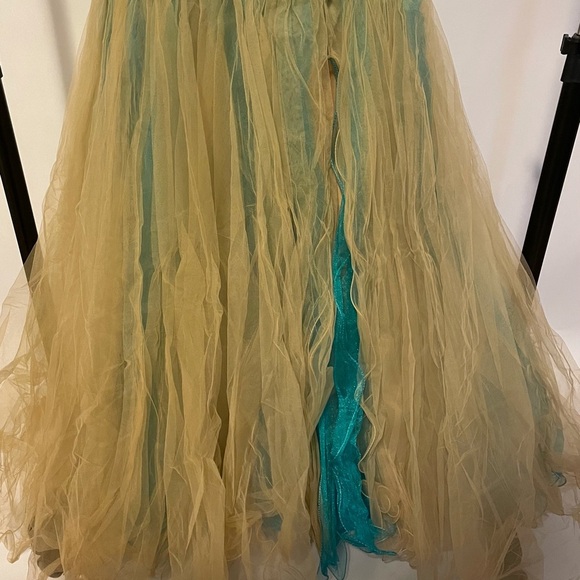 Gorgeous Strapless Prom Dress - Picture 6 of 7